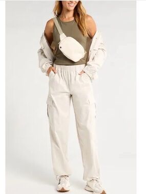 Zella SET  Boundless Utility Jacket and Pants in grey moonbeam (tan)